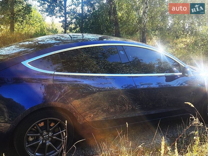 Седан Tesla Model 3 2018 в Ніжині