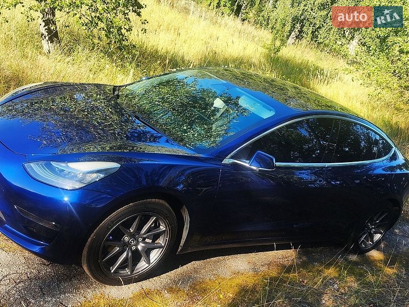 Седан Tesla Model 3 2018 в Ніжині