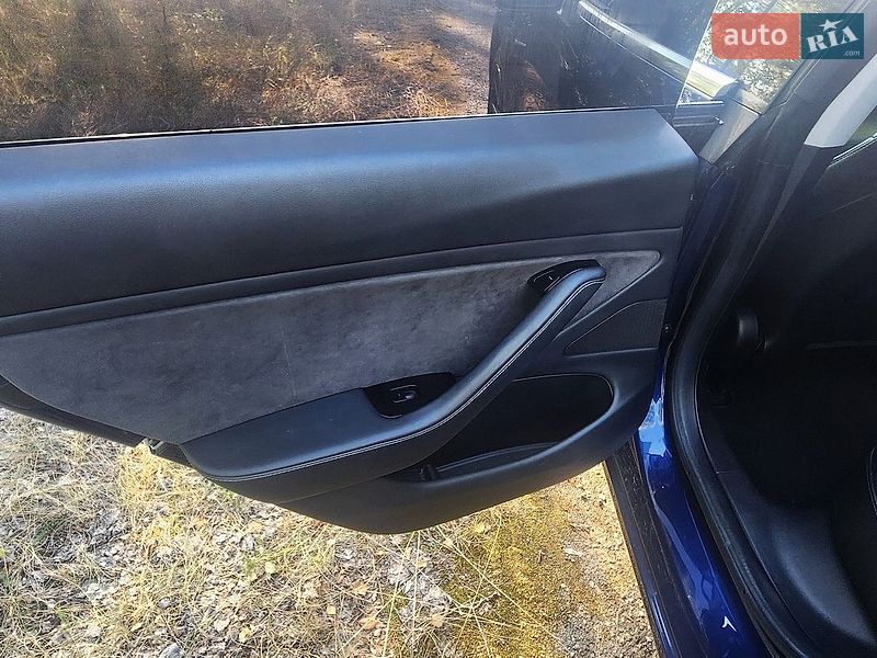 Седан Tesla Model 3 2018 в Ніжині