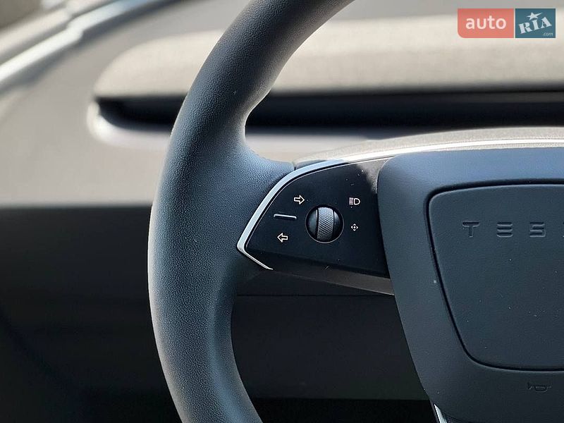 Седан Tesla Model 3 2025 в Львові