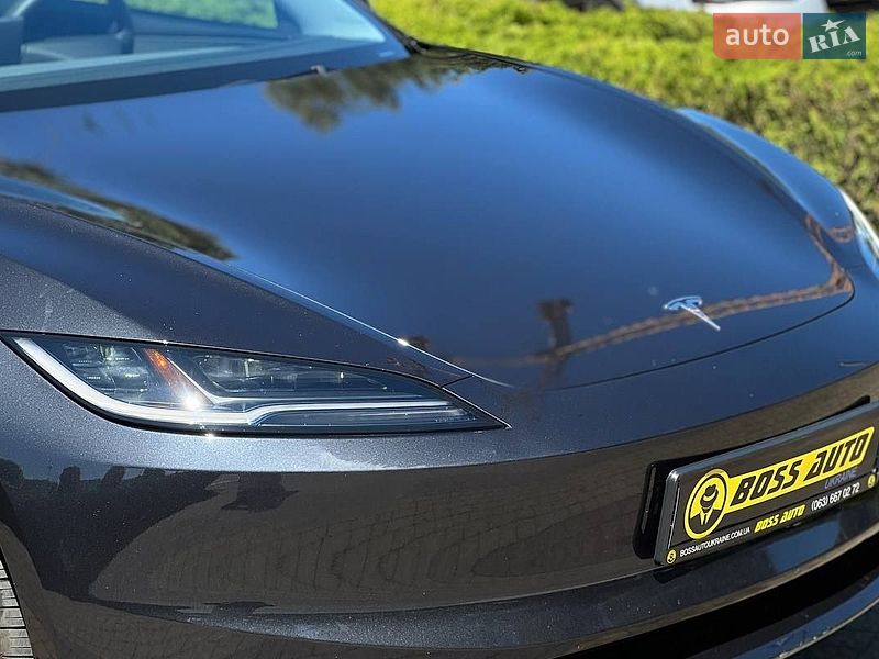 Седан Tesla Model 3 2025 в Львові