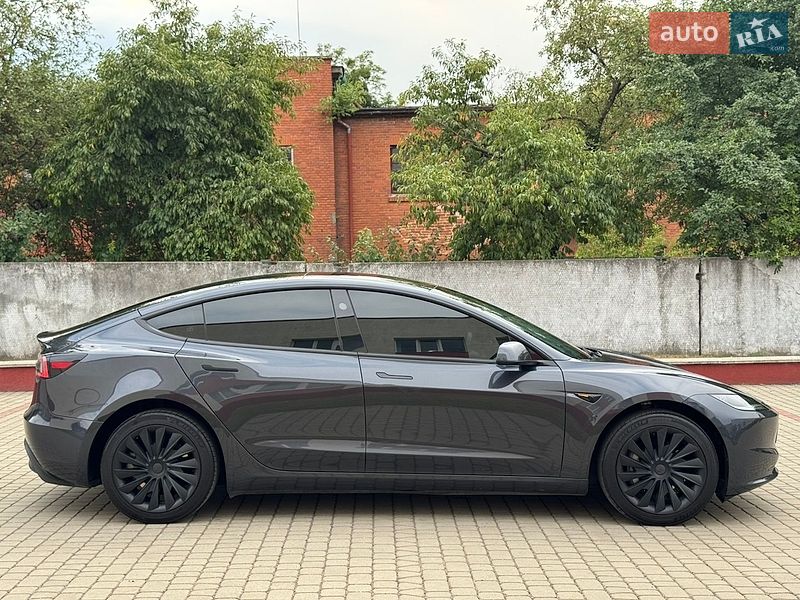 Седан Tesla Model 3 2025 в Дубні фото 12 Седан Tesla Model 3 2025 в Дубні