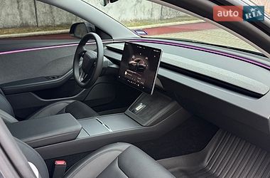Седан Tesla Model 3 2025 в Дубні фото 43 Седан Tesla Model 3 2025 в Дубні