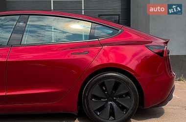 Седан Tesla Model 3 2024 в Києві