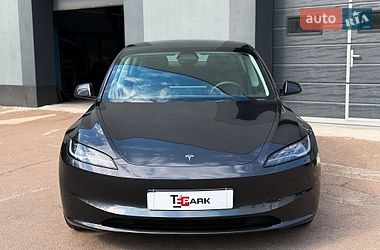 Седан Tesla Model 3 2024 в Киеве
