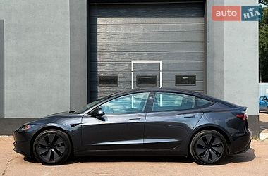 Седан Tesla Model 3 2024 в Киеве