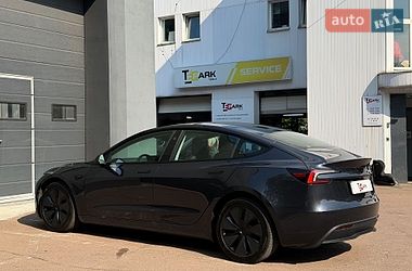 Седан Tesla Model 3 2024 в Киеве