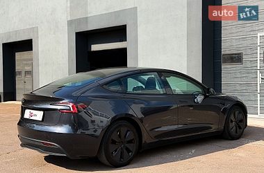 Седан Tesla Model 3 2024 в Киеве