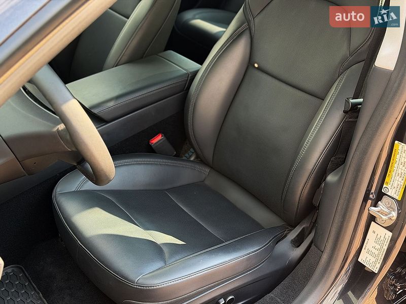 Седан Tesla Model 3 2024 в Киеве