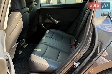 Седан Tesla Model 3 2024 в Киеве