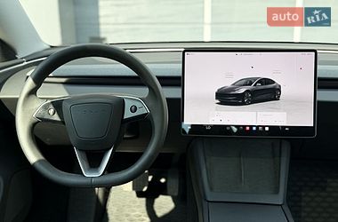 Седан Tesla Model 3 2024 в Киеве