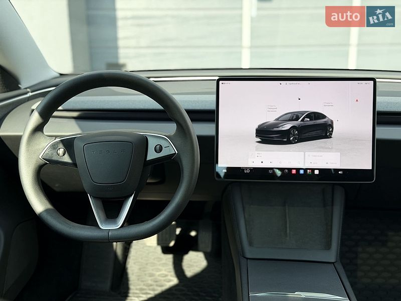 Седан Tesla Model 3 2024 в Киеве