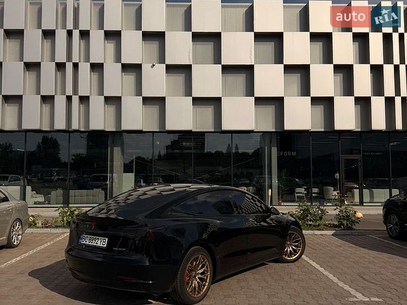 Седан Tesla Model 3 2019 в Одессе