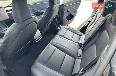 Седан Tesla Model 3 2024 в Ивано-Франковске