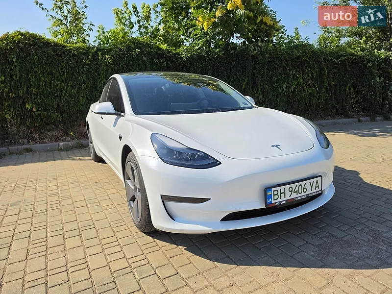 Tesla Model 3 2023