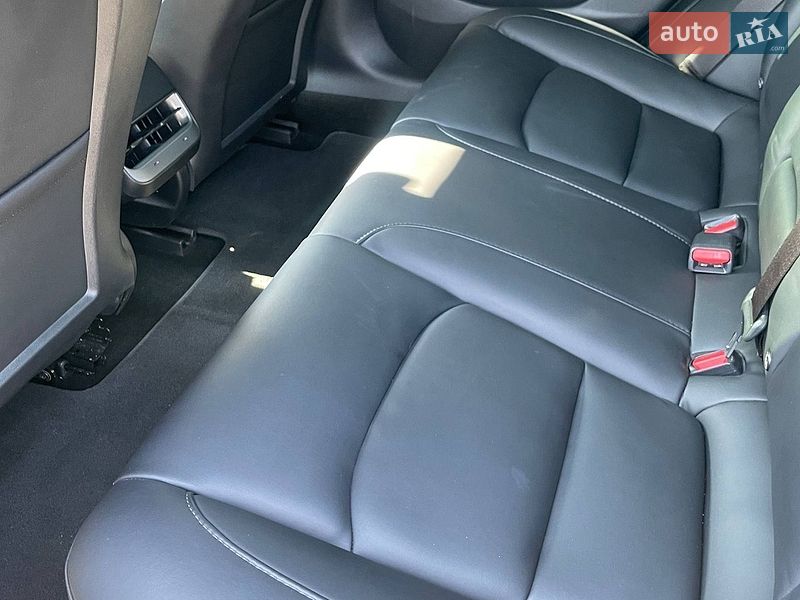 Седан Tesla Model 3 2023 в Запорожье