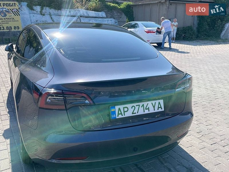 Седан Tesla Model 3 2023 в Запорожье