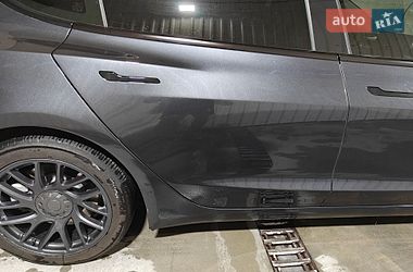 Седан Tesla Model 3 2024 в Киеве