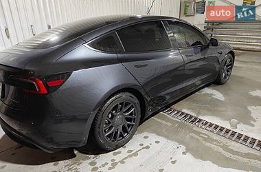 Седан Tesla Model 3 2024 в Киеве
