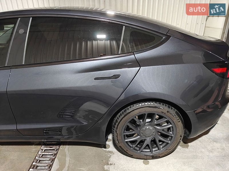 Седан Tesla Model 3 2024 в Киеве