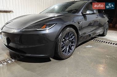 Седан Tesla Model 3 2024 в Киеве