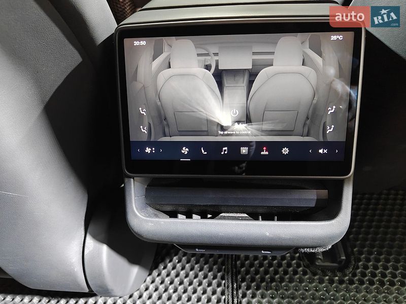 Седан Tesla Model 3 2024 в Киеве