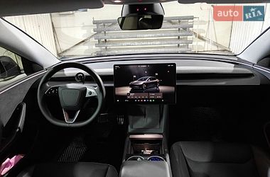 Седан Tesla Model 3 2024 в Киеве