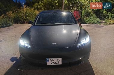 Седан Tesla Model 3 2024 в Киеве