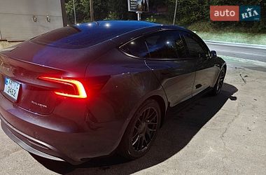 Седан Tesla Model 3 2024 в Киеве
