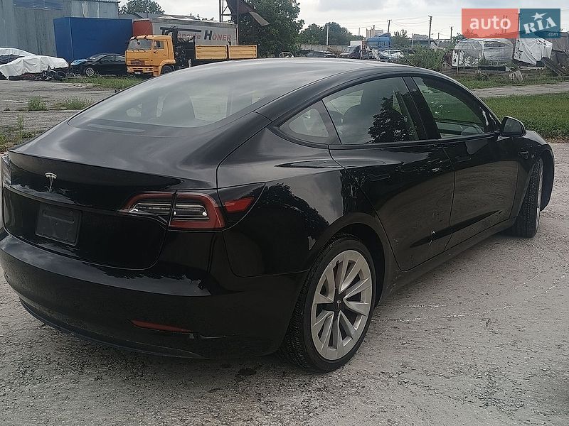Седан Tesla Model 3 2023 в Хмельницькому