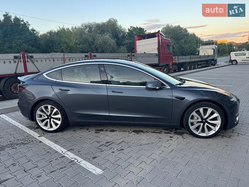 Седан Tesla Model 3 2020 в Хмельницькому