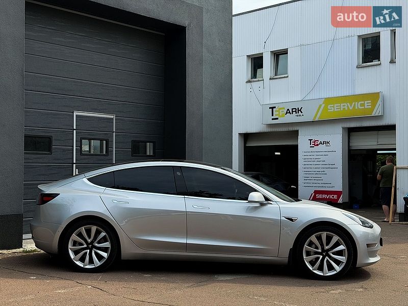 Седан Tesla Model 3 2018 в Киеве фото 10 Седан Tesla Model 3 2018 в Киеве