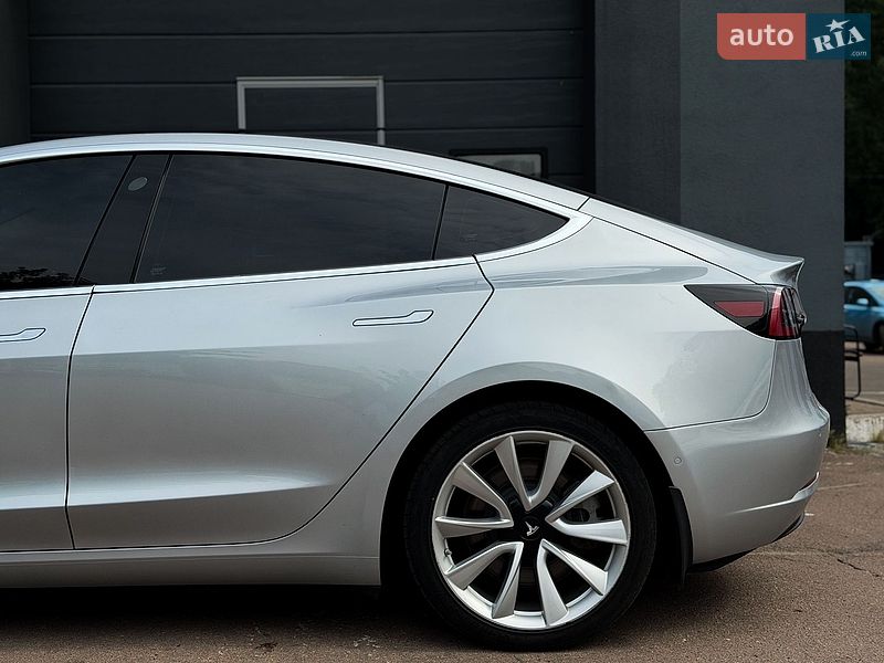 Седан Tesla Model 3 2018 в Киеве фото 6 Седан Tesla Model 3 2018 в Киеве
