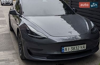 Седан Tesla Model 3 2021 в Киеве