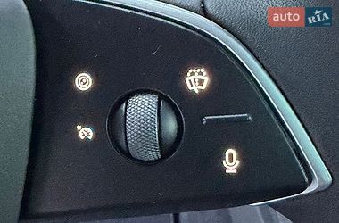 Седан Tesla Model 3 2025 в Черновцах