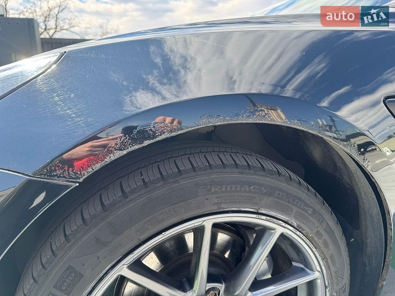 Седан Tesla Model 3 2019 в Киеве