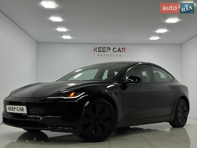 Седан Tesla Model 3 2024 в Одессе