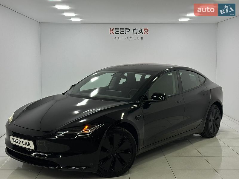 Седан Tesla Model 3 2024 в Одессе
