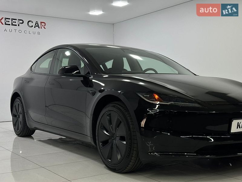 Седан Tesla Model 3 2024 в Одессе