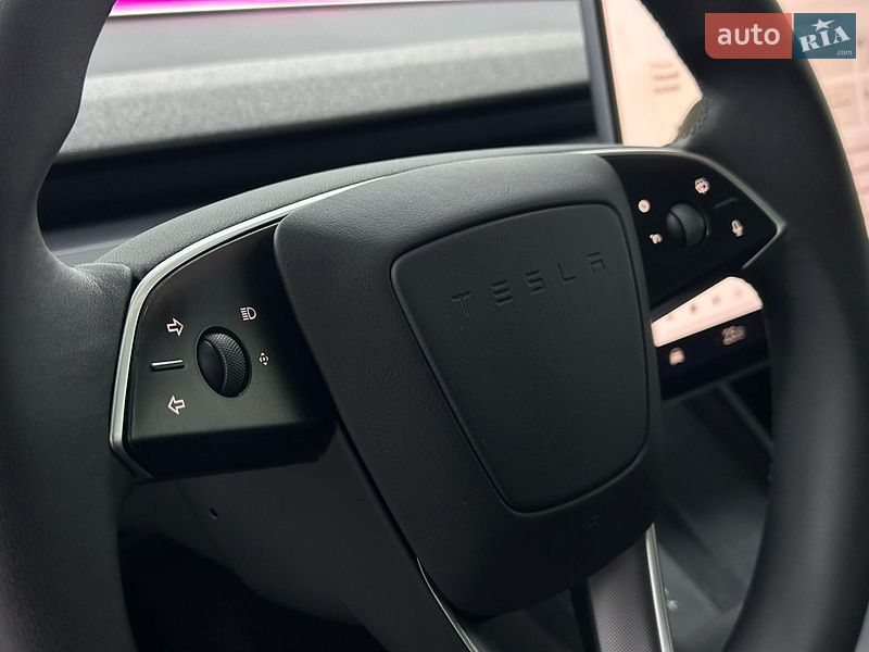 Седан Tesla Model 3 2024 в Одессе