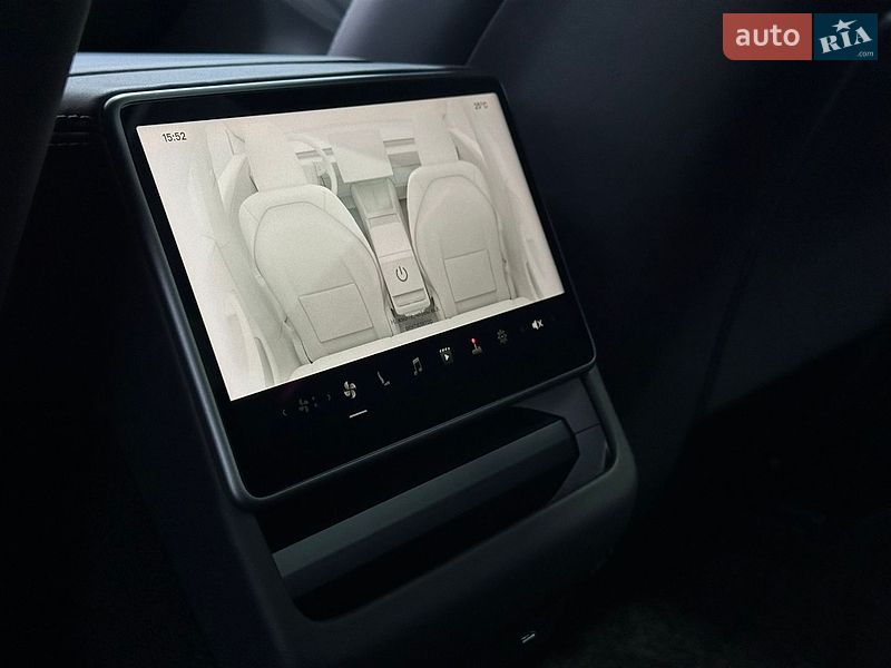Седан Tesla Model 3 2024 в Одессе