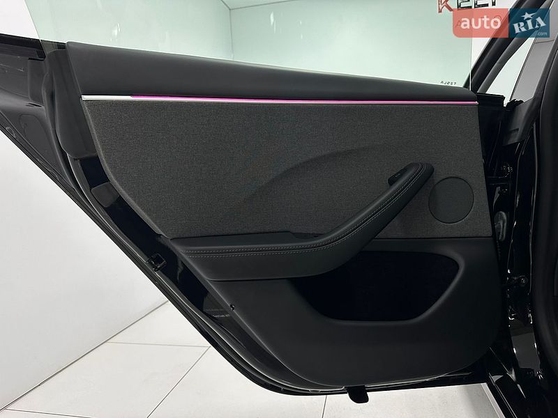 Седан Tesla Model 3 2024 в Одессе
