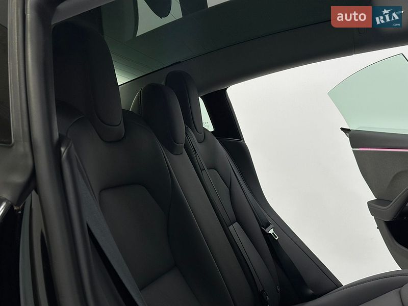 Седан Tesla Model 3 2024 в Одессе