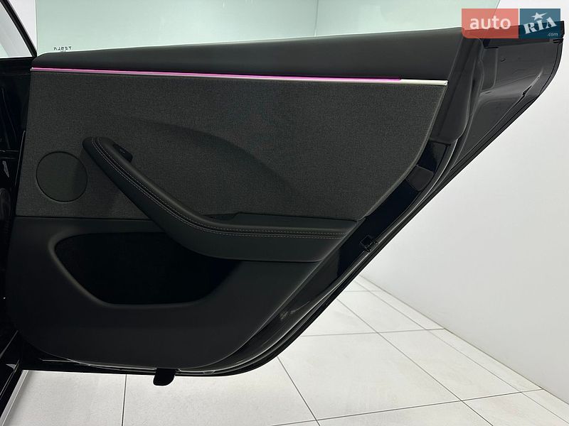 Седан Tesla Model 3 2024 в Одессе