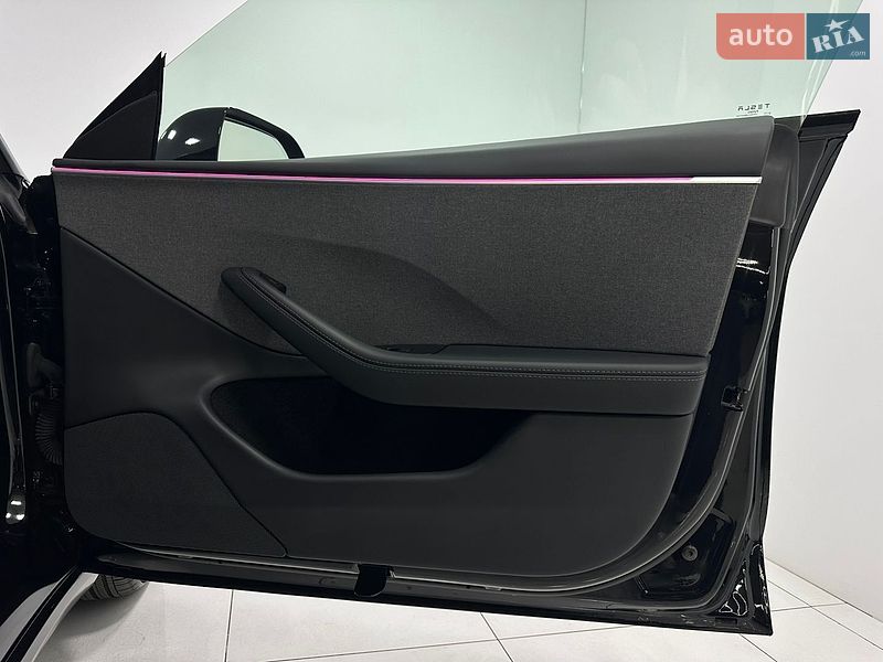 Седан Tesla Model 3 2024 в Одессе