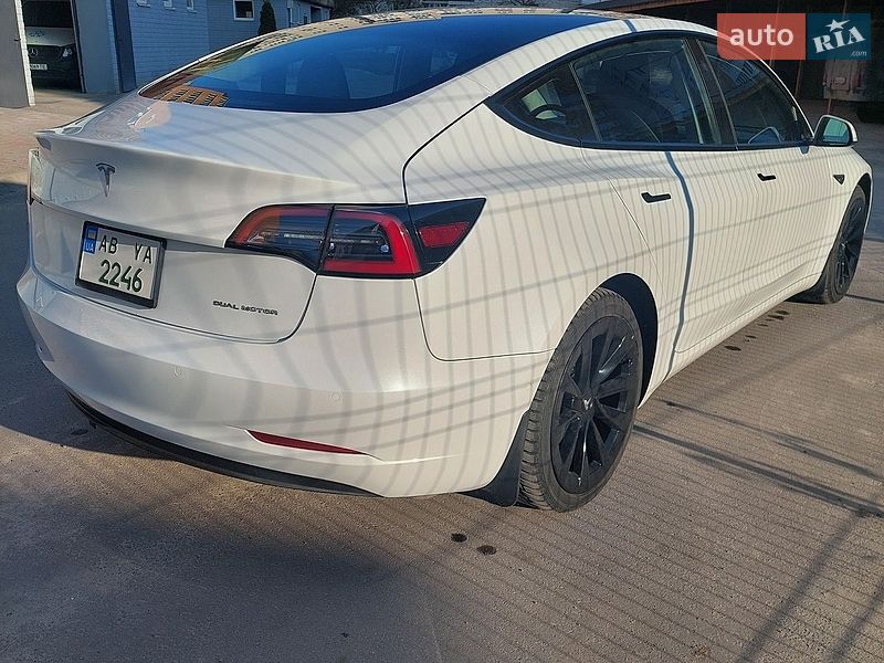 Седан Tesla Model 3 2022 в Білій Церкві