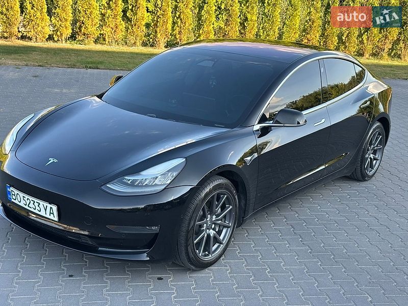 Седан Tesla Model 3 2019 в Тернополе