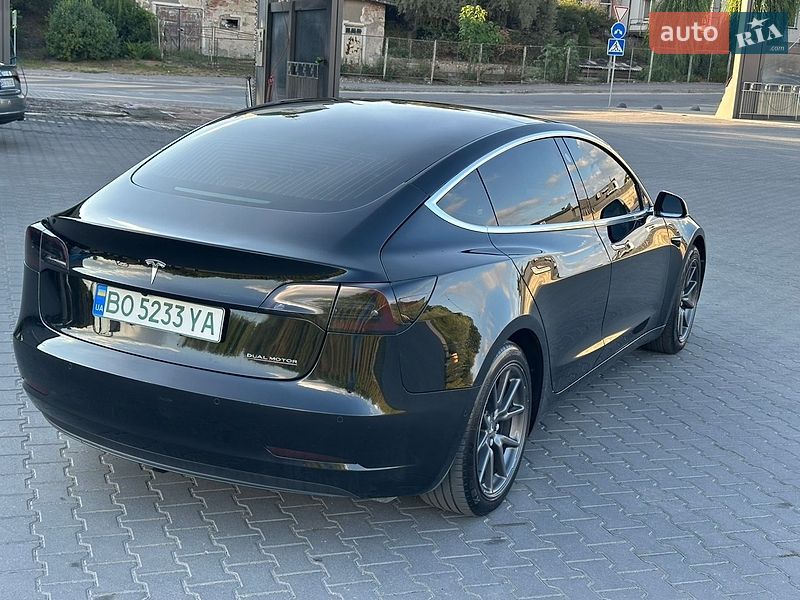 Седан Tesla Model 3 2019 в Тернополе