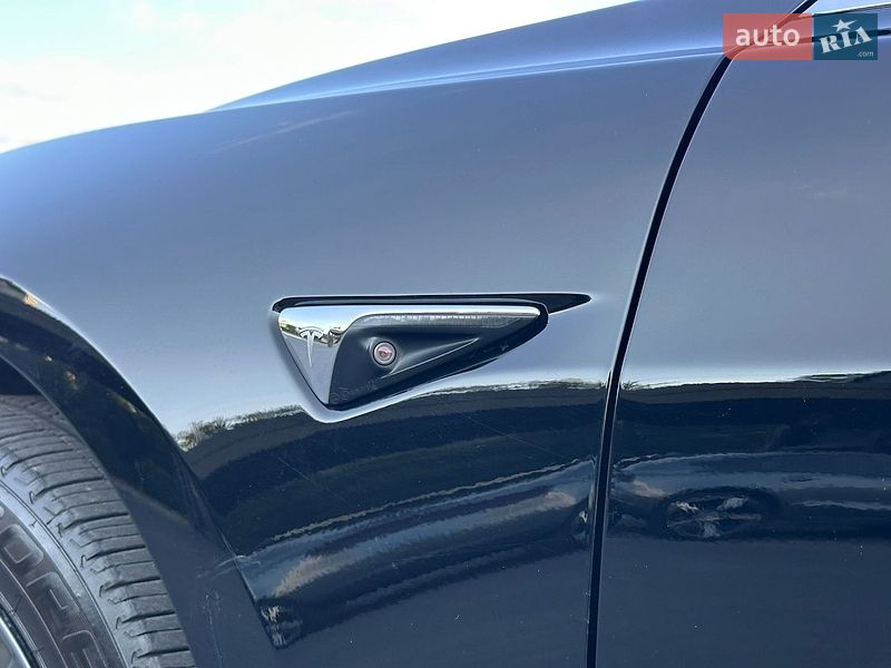 Седан Tesla Model 3 2019 в Тернополе