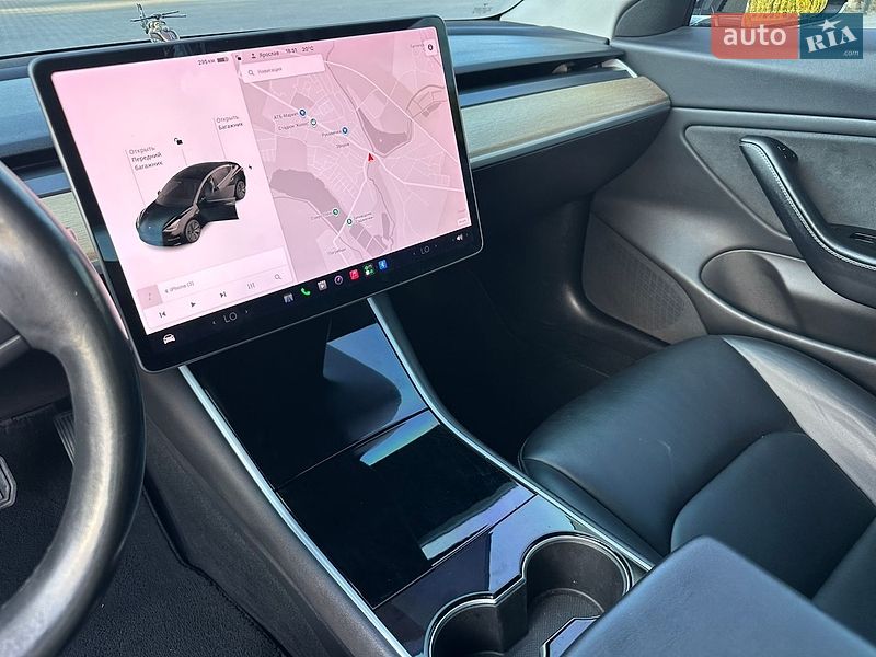 Седан Tesla Model 3 2019 в Тернополе